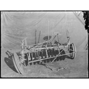 Disc ploughs & harrows